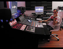 la regia dello studio di registrazione sonora di roma control room studio recording in rome
