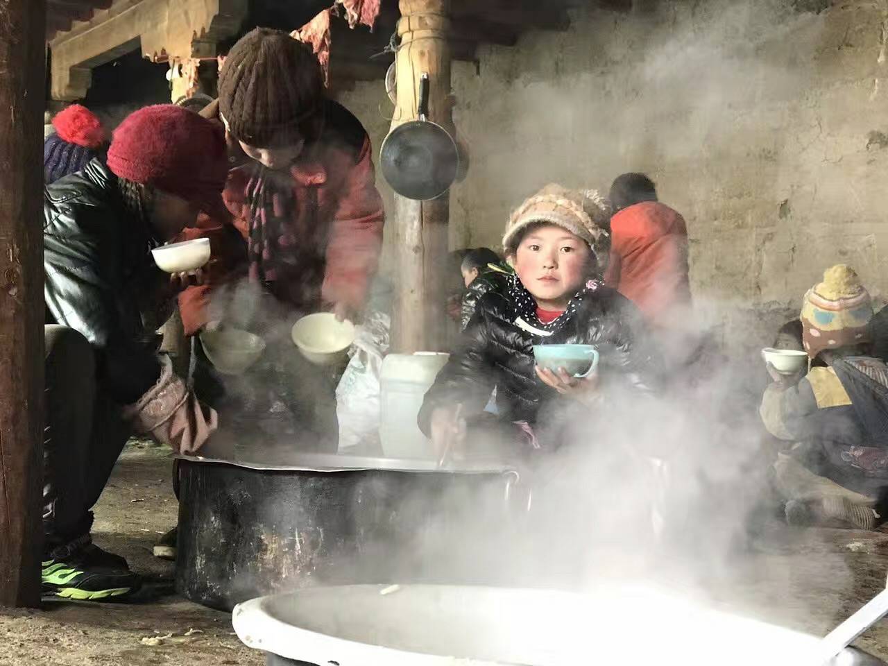 宁波张伟新媒体营销策划有限公司公益回顾丨家国同欢月同圆 温暖满载甘孜州(图10) 宁波张伟新媒体营销策划有限公司公益回顾丨家国同欢月同圆 温暖满载甘孜州(图10)